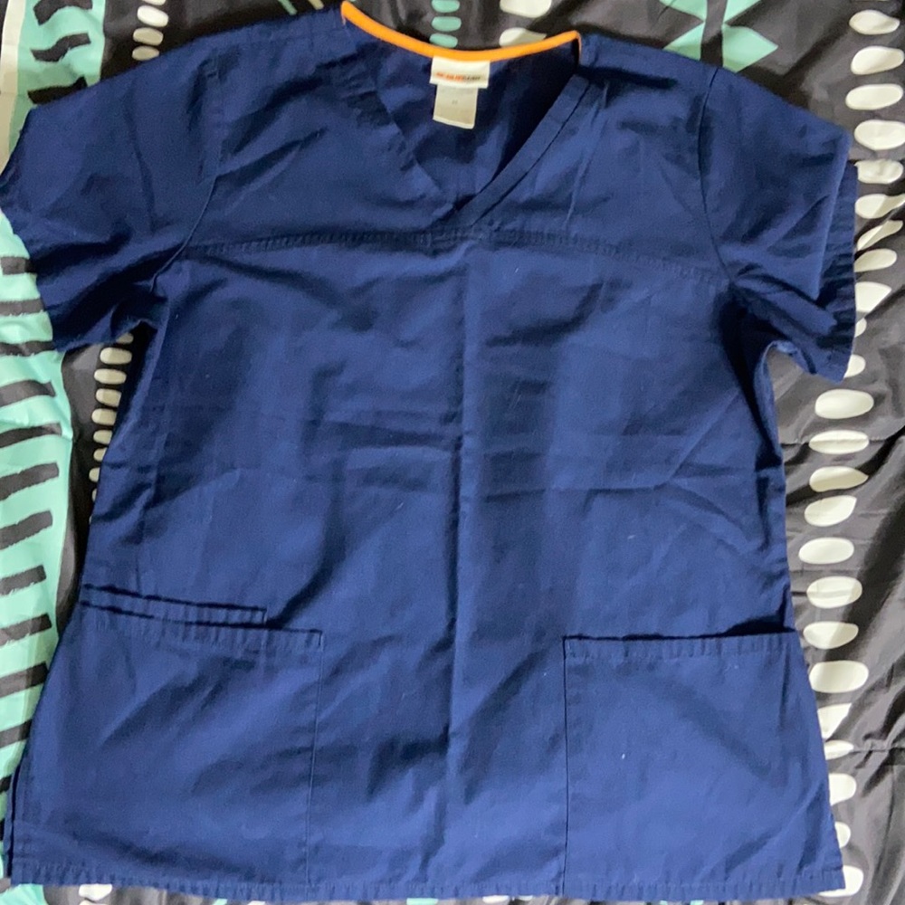 Scrub top